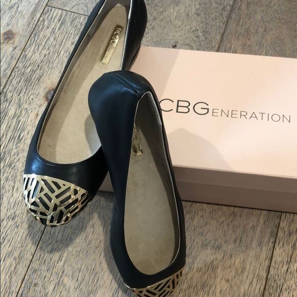 BCBG Black Leather Ballet Flats Gold Cap Toe Women’s Size 6.5 NEW - Picture 6 of 6